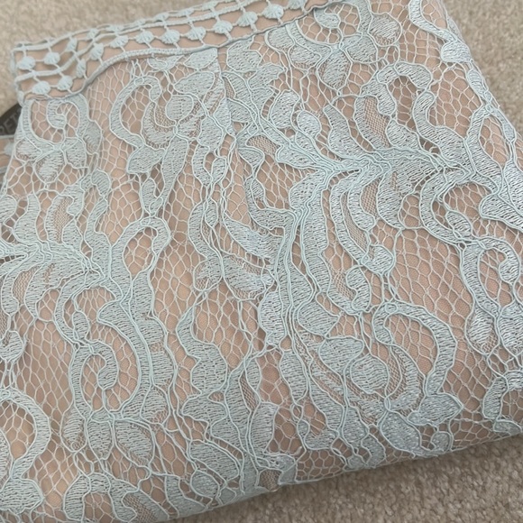 Pretty Little Thing Lace Dress - Picture 7 of 7